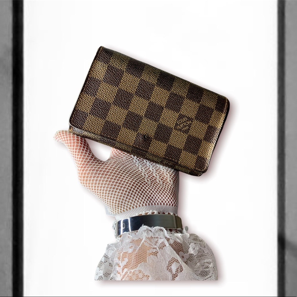 Louis Vuitton Damier Monnaie Wallet